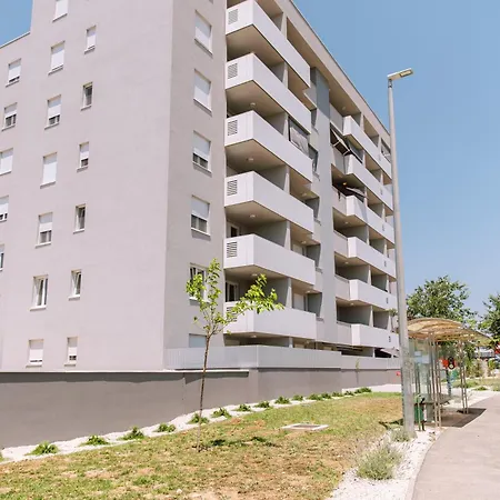 Apartman Leona With Private Parking *